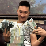 Idol Huấn Hoa Hồng